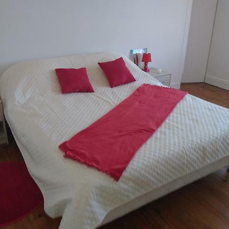 appartement de 79 m² à 500 mètres de la cure Jonzac Extérieur photo